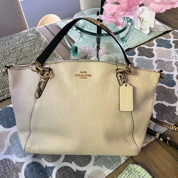 Coach F38992 Tote – Cream Pebbled Leather w/ Snakeskin Straps | Stylish & Roomy - Picture 8 of 8
